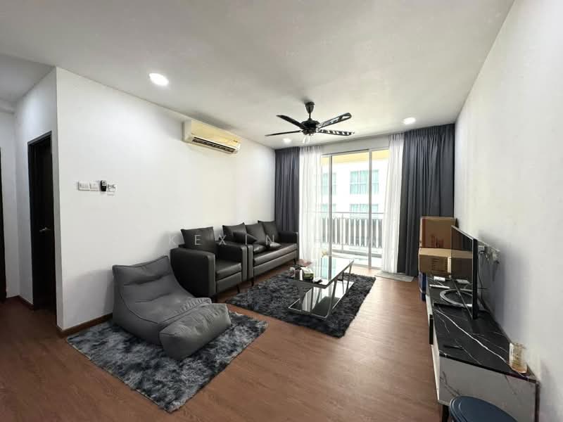 Kediaman Servis untuk Dijual di KSL Residence @ Daya - Kexin Hua - Living Room - PropertyGuru.com.my