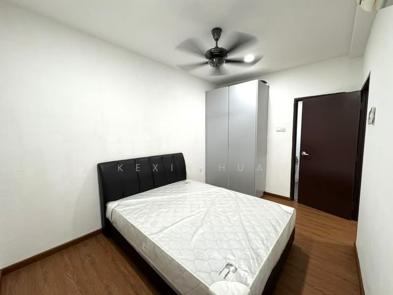 Kediaman Servis untuk Dijual di KSL Residence @ Daya - Kexin Hua - Bedroom - PropertyGuru.com.my