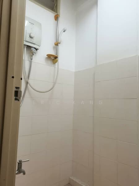 Rumah Flat untuk Dijual di Taman Seri Impian - Eric Kang - Bathroom - PropertyGuru.com.my