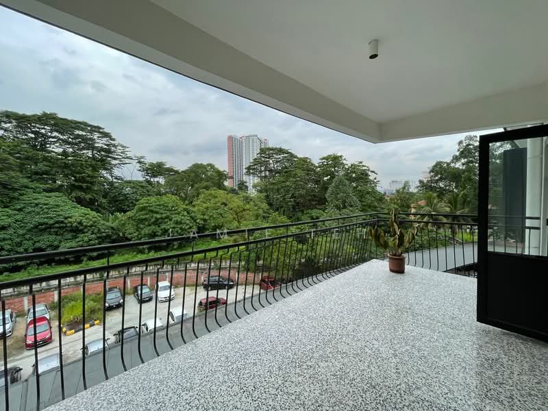 Pejabat untuk Disewa di Taman Tunku (Bukit Tunku (Kenny Hills)) - Jamie Teh - Balcony - PropertyGuru.com.my