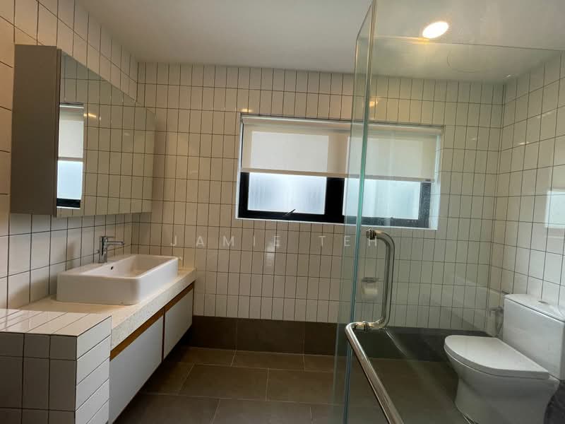 Pejabat untuk Disewa di Taman Tunku (Bukit Tunku (Kenny Hills)) - Jamie Teh - Bathroom - PropertyGuru.com.my