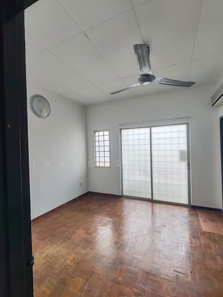2-storey Terraced House for Sale in Taman Puncak Jalil (Seri Kembangan) - Frances Liew - Interior - PropertyGuru.com.my