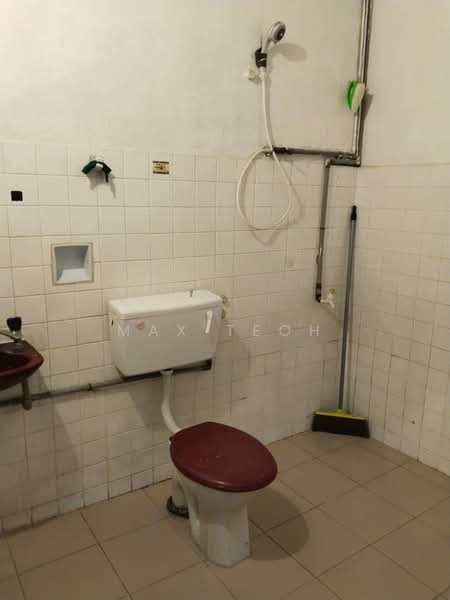 2-storey Terraced House for Sale in Seksyen 19 (Petaling Jaya) - Max Teoh - Bathroom - PropertyGuru.com.my