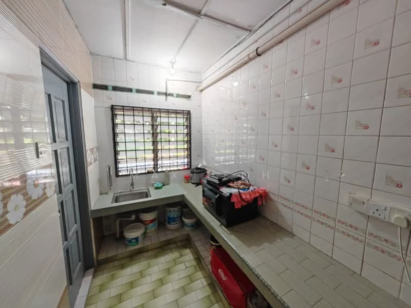 2-storey Terraced House for Sale in Seksyen 19 (Petaling Jaya) - Max Teoh - Kitchen - PropertyGuru.com.my