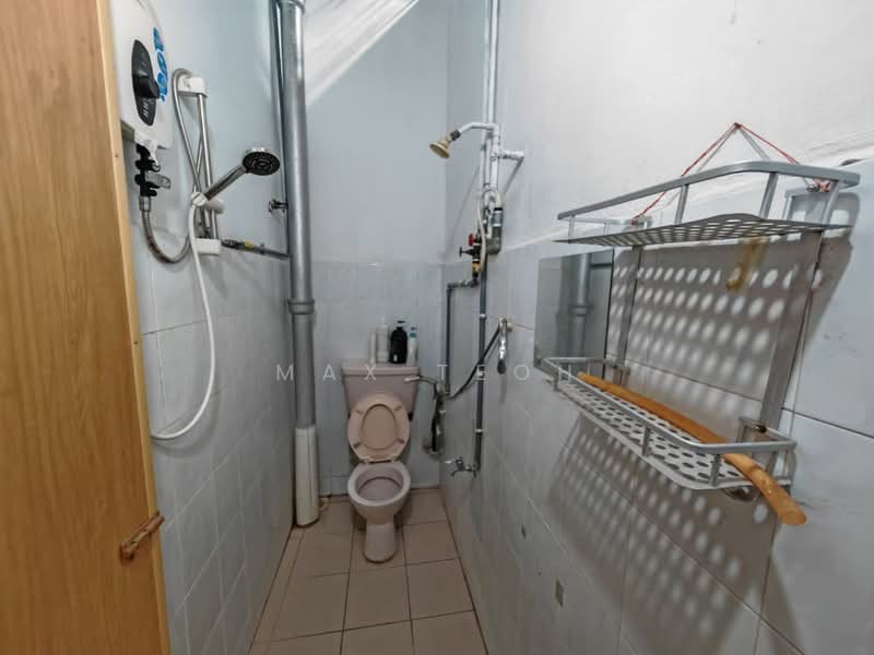 2-storey Terraced House for Sale in Seksyen 19 (Petaling Jaya) - Max Teoh - Bathroom - PropertyGuru.com.my