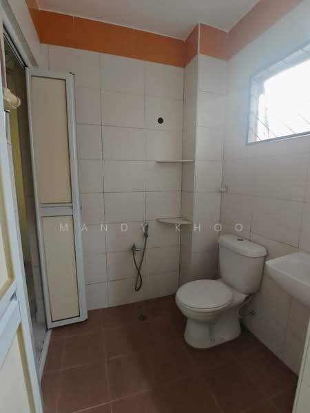 Rumah Teres 2 Tingkat untuk Dijual di Taman Wangsa Melawati (Setapak) - Mandy Khoo - Bathroom - PropertyGuru.com.my
