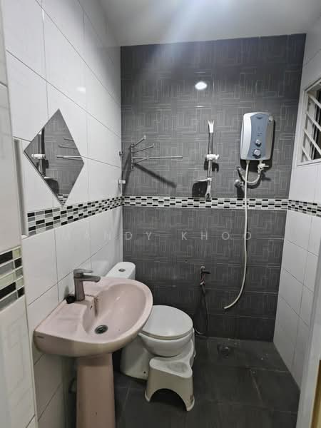 Rumah Teres 2 Tingkat untuk Dijual di Taman Wangsa Melawati (Setapak) - Mandy Khoo - Bathroom - PropertyGuru.com.my