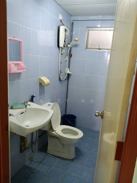 Kondominium untuk Disewa di Angkasa Condominiums - Addy Ng - Bathroom - PropertyGuru.com.my