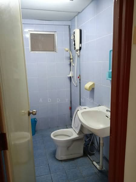Kondominium untuk Disewa di Angkasa Condominiums - Addy Ng - Bathroom - PropertyGuru.com.my