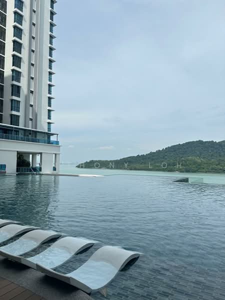 Kondominium untuk Dijual di Queens Residences Q1 @ Queens Waterfront - Anthony Loh - Infinity Pool - PropertyGuru.com.my