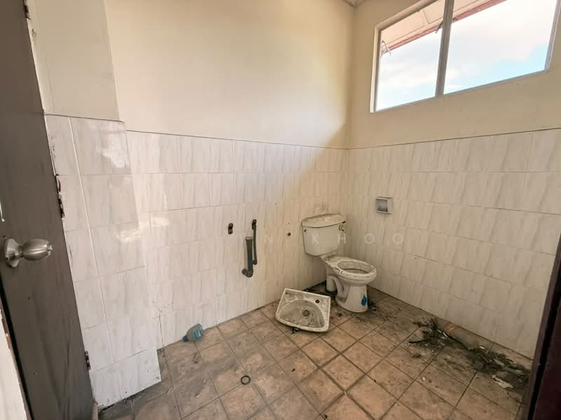 Rumah Banglo untuk Dijual di Bandar Bukit Beruntung (Bukit Beruntung) - Evelyn Khoo - Bathroom - PropertyGuru.com.my
