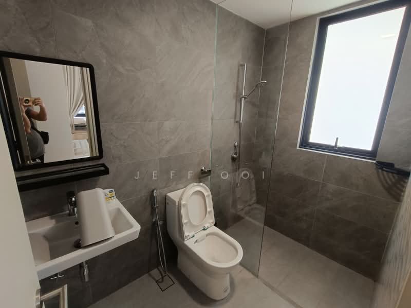 Kediaman Servis untuk Disewa di Quinn Residence - Jeff Ooi - Bathroom - PropertyGuru.com.my