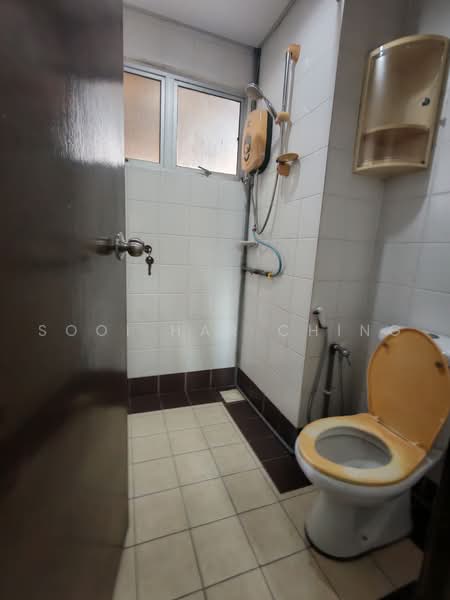 Kondominium untuk Disewa di Endah Puri - Sooi Har Ching - Bathroom - PropertyGuru.com.my
