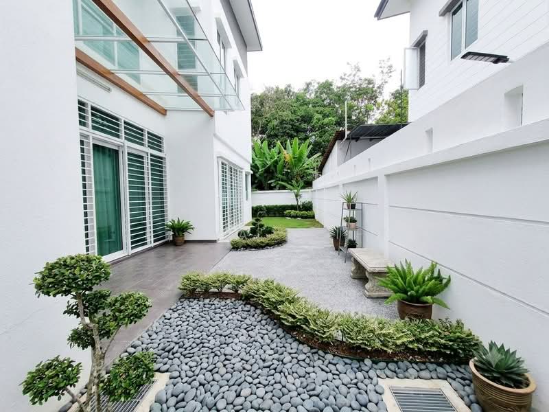 Bungalow for Sale in Bandar Mahkota Cheras (Cheras) - BILYA ARIFF - Garden - PropertyGuru.com.my