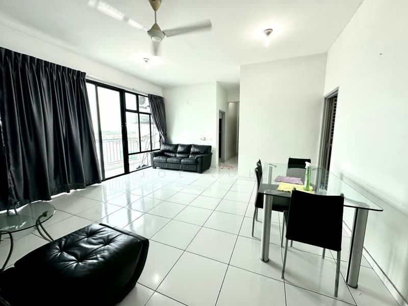 Servis Apartment untuk Dijual di The Sky Executive Suites - Joe Loh - Living Room - PropertyGuru.com.my