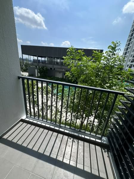 Servis Apartment untuk Dijual di Berkeley Uptown - Mages . - Balcony - PropertyGuru.com.my