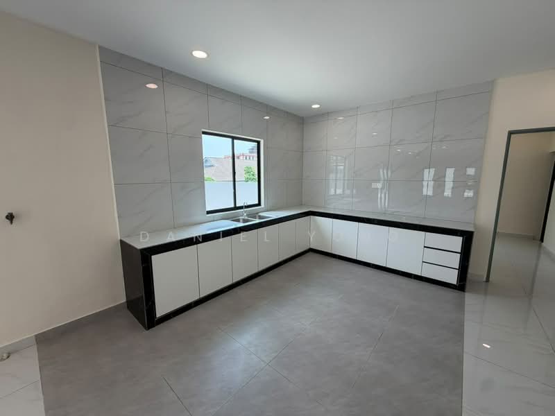 Bungalow for Sale in Larkin (Johor Bahru) - Daniel Yong - Kitchen - PropertyGuru.com.my