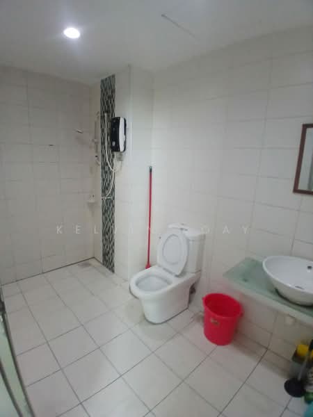 Kediaman Servis untuk Disewa di Greenfield Regency - Kelvin Koay - Bathroom - PropertyGuru.com.my