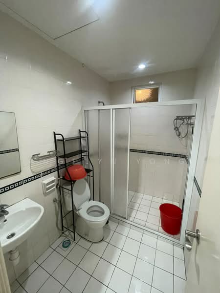 Kondominium untuk Disewa di Windsor Tower - Angelyn Yong - Bathroom - PropertyGuru.com.my