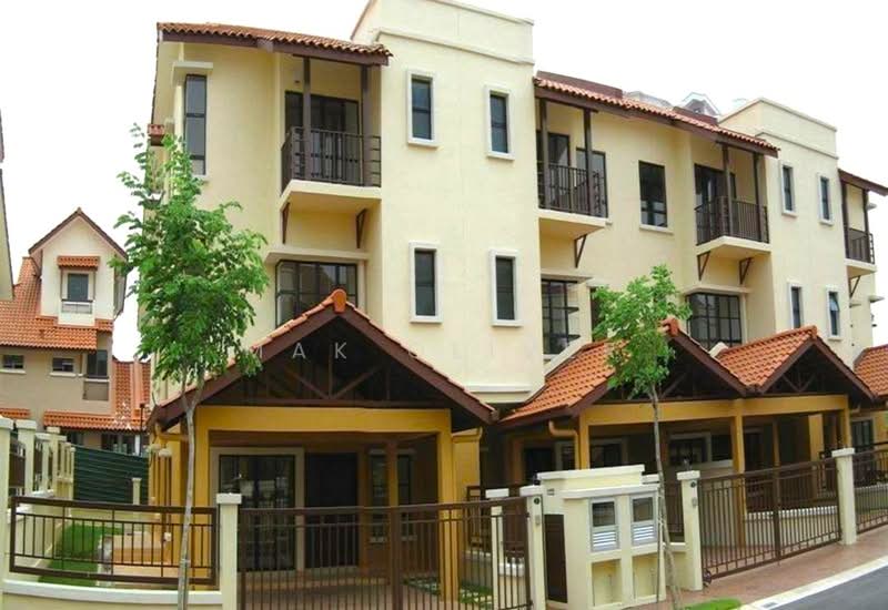 3-storey Terraced House for Sale in Jalil Sutera (Bukit Jalil) - Mak Oliver - Exterior - PropertyGuru.com.my