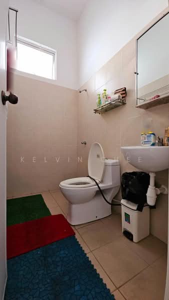 Semi-Detached House for Sale in Johor Bahru (Johor) - Kelvin Chee - Bathroom - PropertyGuru.com.my