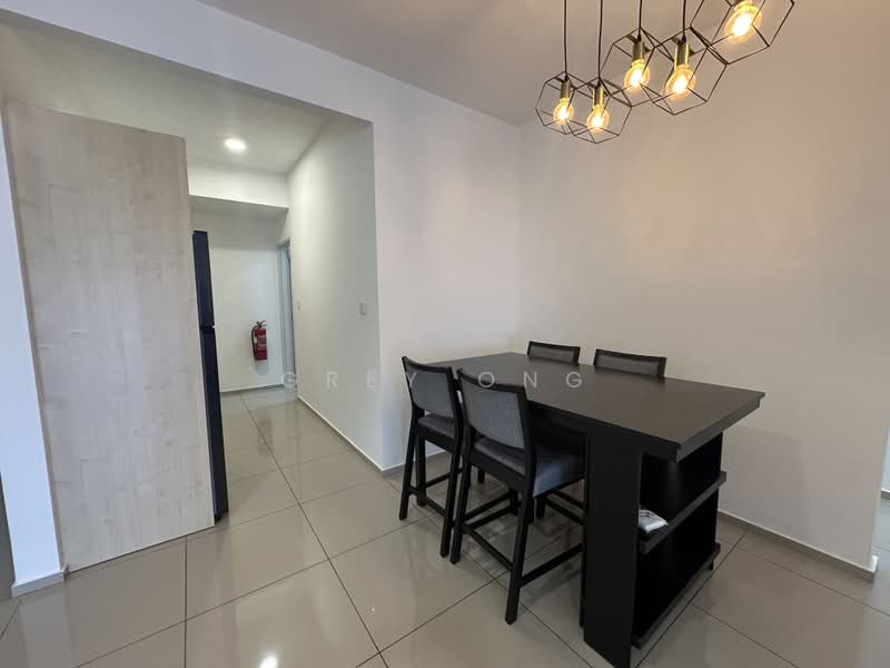 Servis Apartment untuk Disewa di Gravit8, Klang - Grey Ong - Dining Room - PropertyGuru.com.my