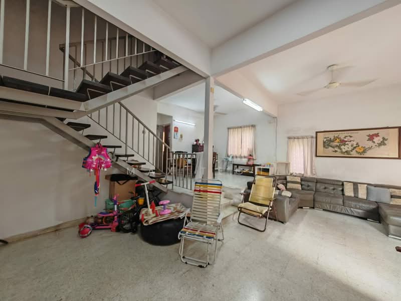 2-storey Terraced House for Sale in SS2 (Petaling Jaya) - Max Teoh - Living Room - PropertyGuru.com.my