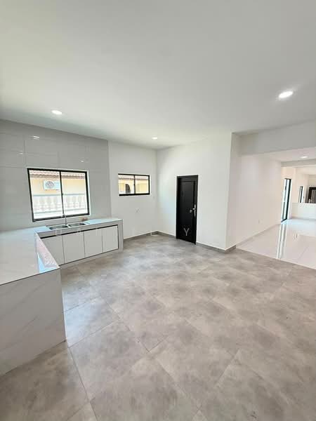 Semi-Detached House for Sale in Taman Air Biru (Pasir Gudang) - Daniel Yong - Kitchen - PropertyGuru.com.my