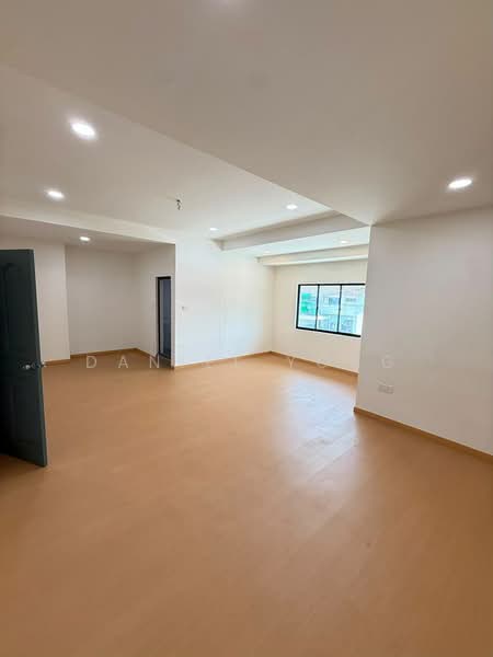 Semi-Detached House for Sale in Taman Air Biru (Pasir Gudang) - Daniel Yong - Living Room - PropertyGuru.com.my