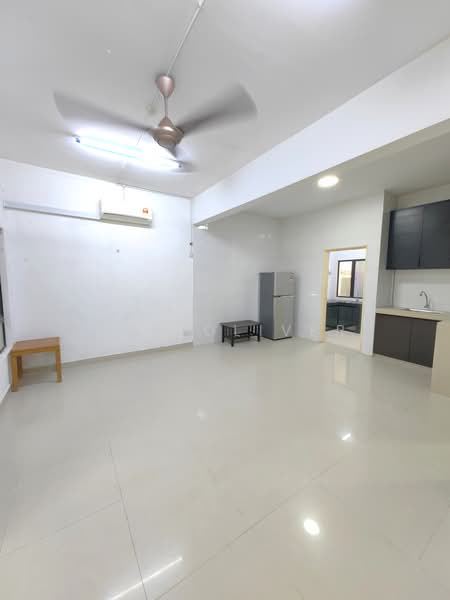 3-storey Terraced House for Sale in Jalil Sutera (Bukit Jalil) - Mak Oliver - Living Room - PropertyGuru.com.my