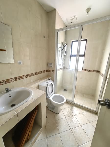 3-storey Terraced House for Sale in Jalil Sutera (Bukit Jalil) - Mak Oliver - Bathroom - PropertyGuru.com.my