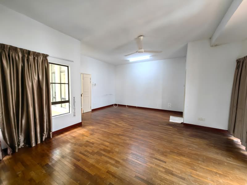3-storey Terraced House for Sale in Jalil Sutera (Bukit Jalil) - Mak Oliver - Living Room - PropertyGuru.com.my