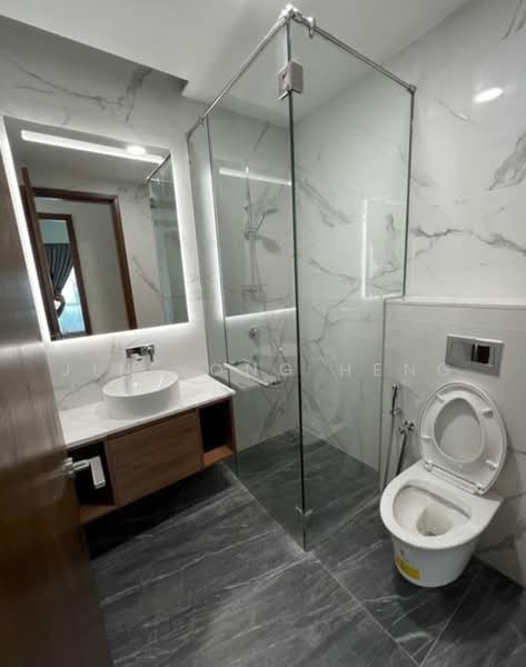 Kediaman Servis untuk Disewa di Core Residence @ TRX - Jin Yong Heng - Bathroom - PropertyGuru.com.my