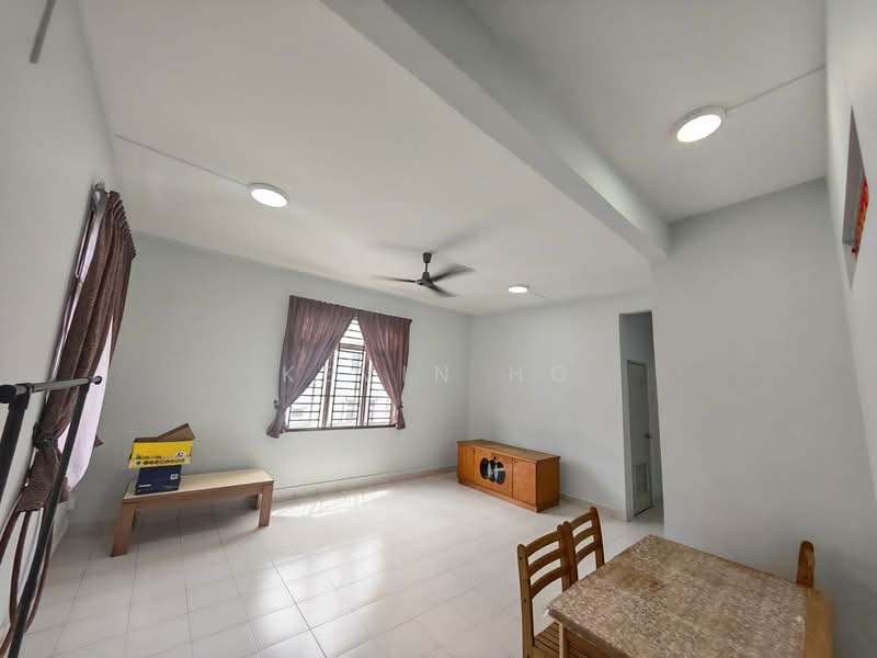 Apartment for Sale at Sri Mas - Kevin Ho - Living Room - PropertyGuru.com.my