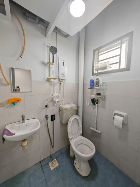 Apartment for Sale at Sri Mas - Kevin Ho - Bathroom - PropertyGuru.com.my