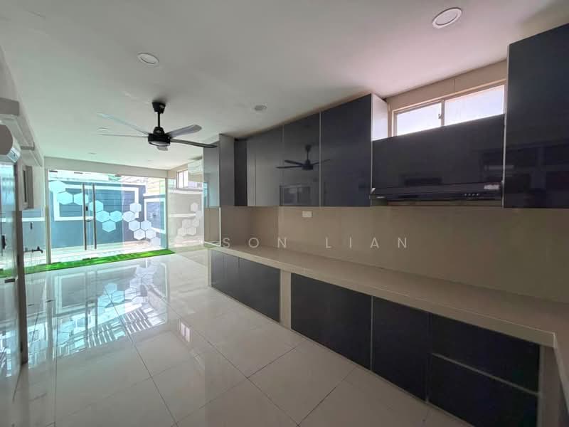 Semi-Detached House for Sale in Amverton Hills (Sungai Buloh) - Benson Lian - Kitchen - PropertyGuru.com.my