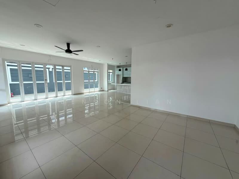 Semi-Detached House for Sale in Amverton Hills (Sungai Buloh) - Benson Lian - Living Room - PropertyGuru.com.my