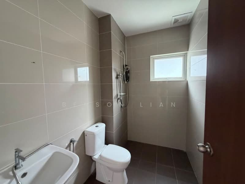 Semi-Detached House for Sale in Amverton Hills (Sungai Buloh) - Benson Lian - Bathroom - PropertyGuru.com.my