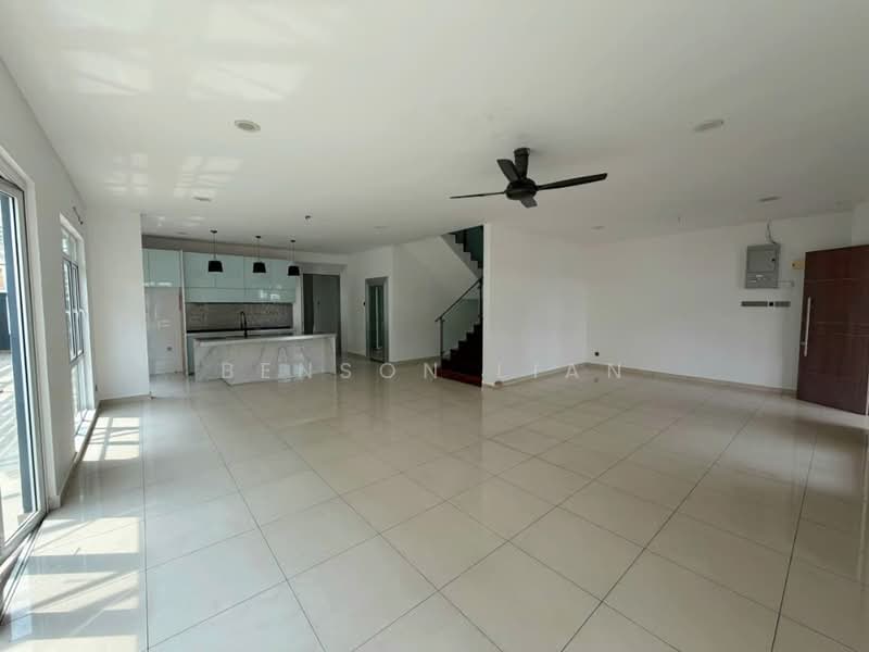 Semi-Detached House for Sale in Amverton Hills (Sungai Buloh) - Benson Lian - Living Room - PropertyGuru.com.my