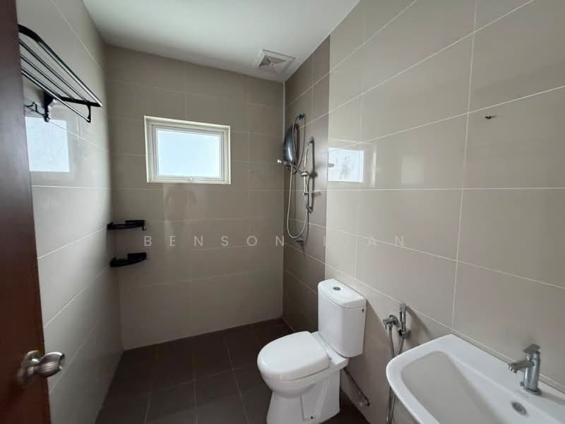 Semi-Detached House for Sale in Amverton Hills (Sungai Buloh) - Benson Lian - Bathroom - PropertyGuru.com.my