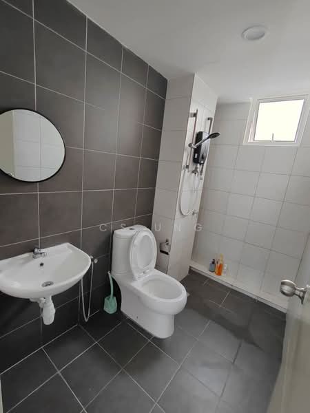 Kondominium untuk Disewa di Fairview Residence - CS Ung - Bathroom - PropertyGuru.com.my