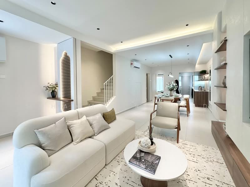 Rumah Teres 3 Tingkat untuk Dijual di Taman Selayang Mulia (Selayang) - Muhammad Rushaidi - Living Room - PropertyGuru.com.my