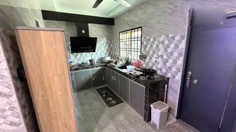 Rumah Teres 2-Tingkat untuk Dijual di Taman Putri Kulai (Kulai) - Kelvin Chee - Kitchen - PropertyGuru.com.my