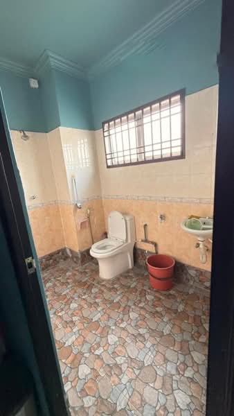 Rumah Teres 2-Tingkat untuk Dijual di Taman Putri Kulai (Kulai) - Kelvin Chee - Bathroom - PropertyGuru.com.my