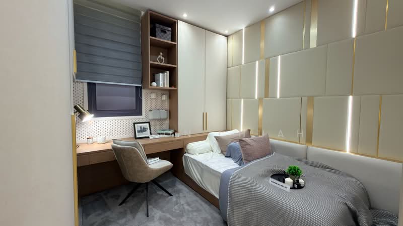 Service Residence for Sale at Pinnacle Bukit Gambier - Carson Chuah - Bedroom - PropertyGuru.com.my