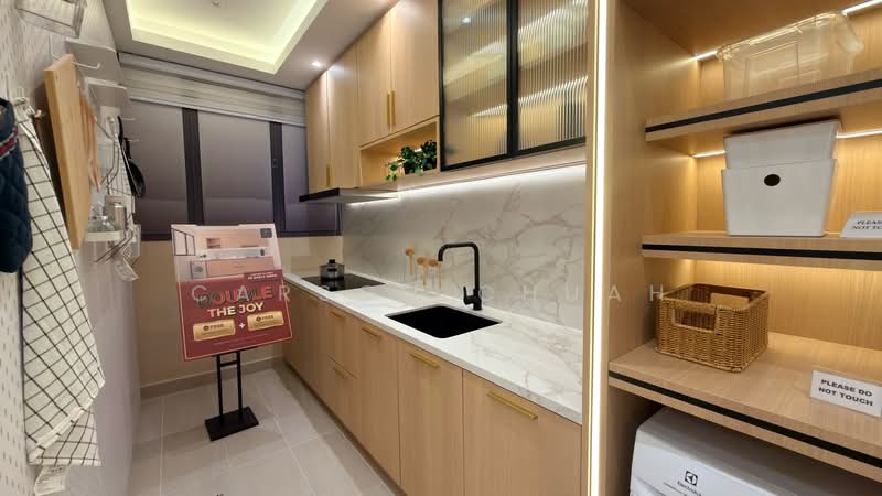 Service Residence for Sale at Pinnacle Bukit Gambier - Carson Chuah - Kitchen - PropertyGuru.com.my