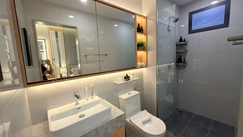 Service Residence for Sale at Pinnacle Bukit Gambier - Carson Chuah - Bathroom - PropertyGuru.com.my