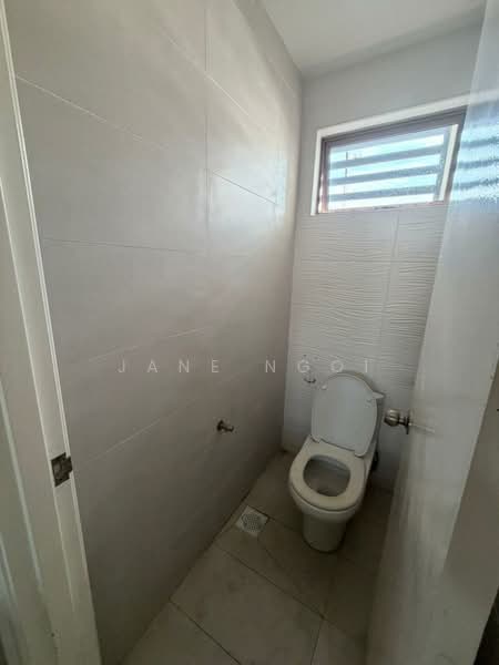 Kedai untuk Disewa di Taman Ponderosa (Johor Bahru) - Jane Ngoi - Bathroom - PropertyGuru.com.my