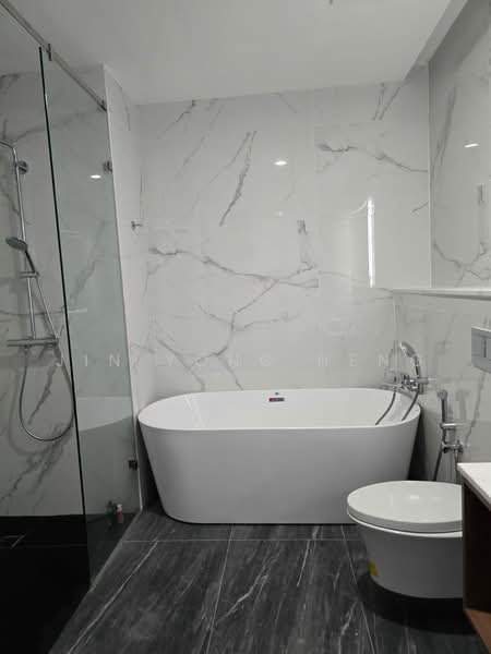 Service Residence for Sale at Core Residence @ TRX - Jin Yong Heng - Bathroom - PropertyGuru.com.my