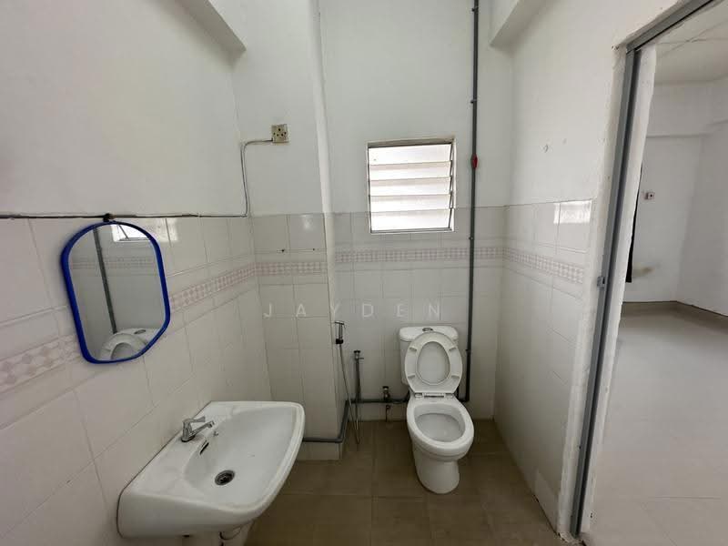 Kondominium untuk Disewa di Midah Ria Condominium - Jayden Chik - Bathroom - PropertyGuru.com.my